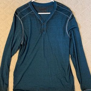 Light weight henley shirt